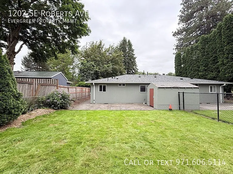 1202 SE Roberts Ave — Photo 22