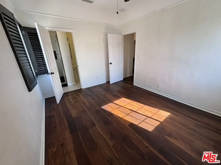 1425 S Curson Ave — Photo 23