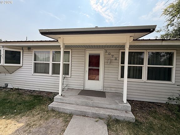 2nd image of 1073 W Fillmore St
