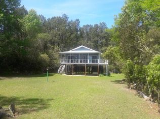 609 Altines Landing Ln, Pineville, SC 29468