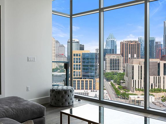 2nd image of 501 West Ave APT 1503