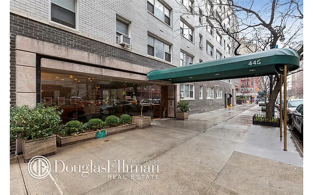 Sold by Douglas Elliman | media 15