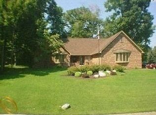 38754 Cheshire, Farmington Hills, MI 48167