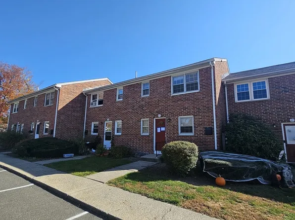 28 Hadley Village Rd Unit 28, South Hadley, MA 01075