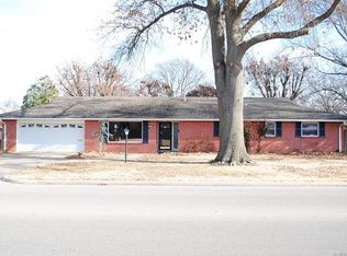 1324 SE Swan Dr, Bartlesville, OK 74006