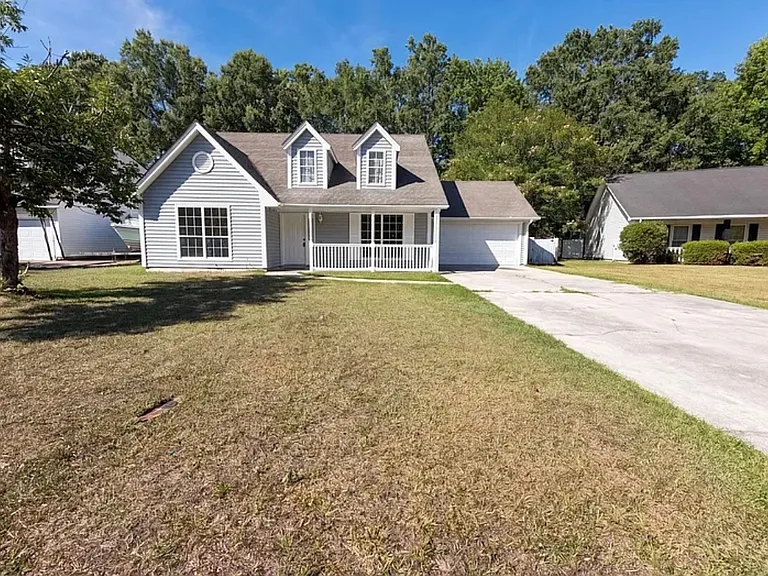 2028 Larson Ln — Photo 11