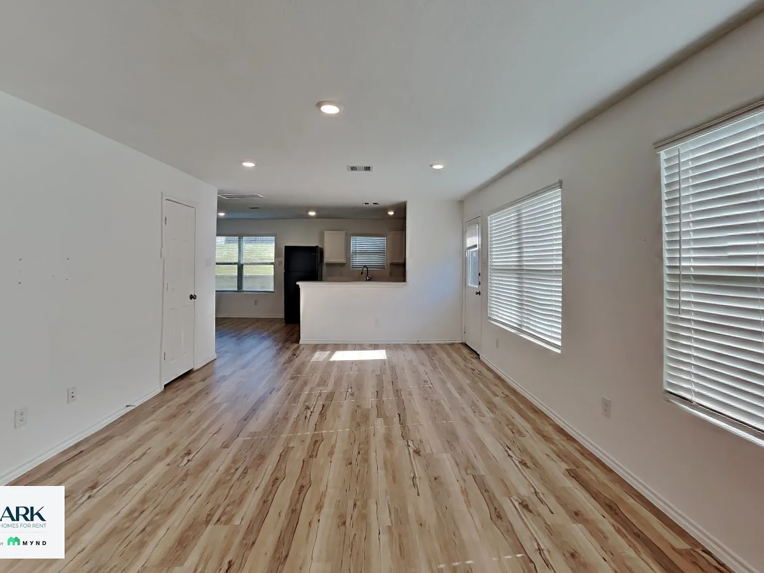 4 bed, 2.5 bath, 1851 sqft, $1,849 — Photo 3