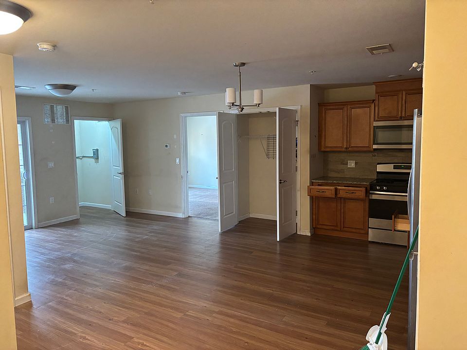 Dining / Living Room