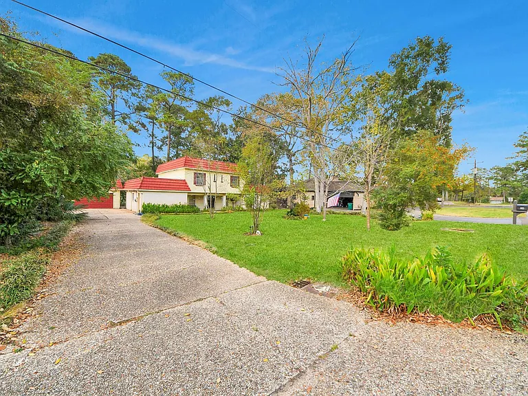 17 Winged Foot Dr — Photo 4