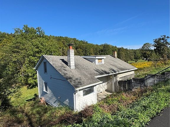 2nd image of 333 Mallory Rd