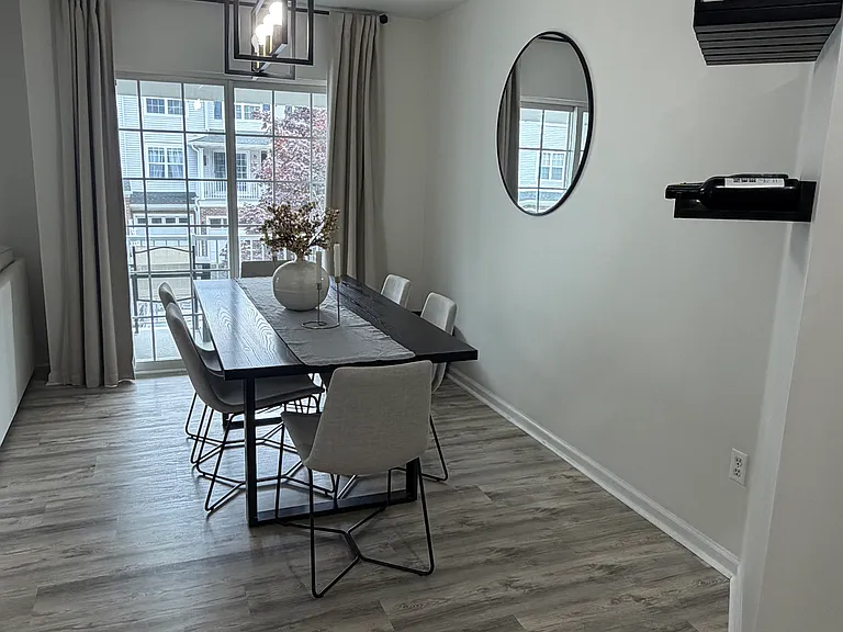 303 Dalton Ct — Photo 6