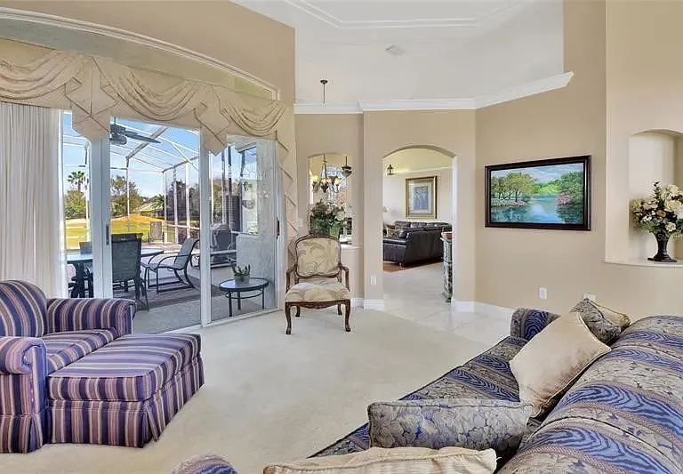 384 Caddie Dr — Photo 11