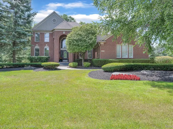 49251 Stanton Ct, Canton, MI 48188