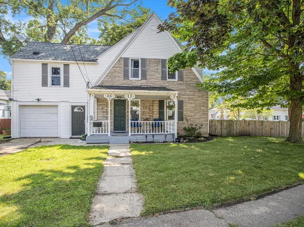 219 Exchange St, Marshall, MI 49068