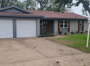 217 E Cunningham Ave, Crowley, TX 76036