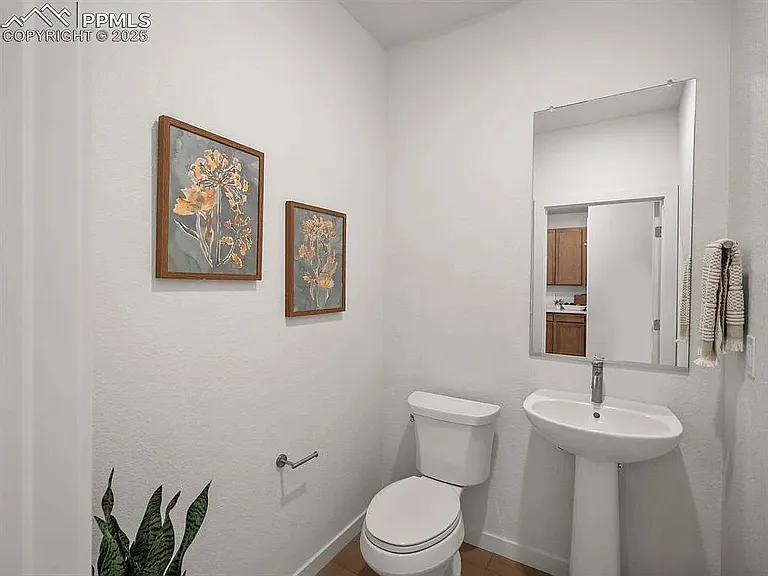 888 Beckton Hts — Photo 16