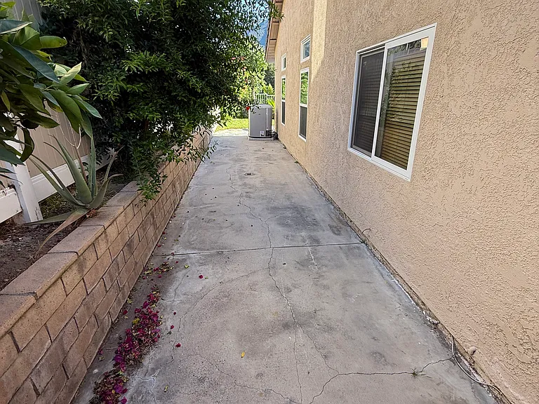 Side Yard Connected with Garage
