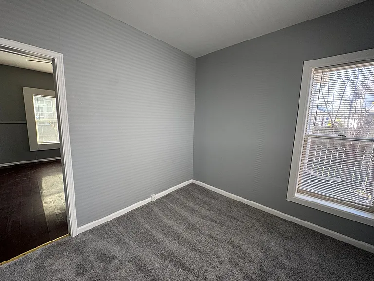 439 N Forest Ave — Photo 10