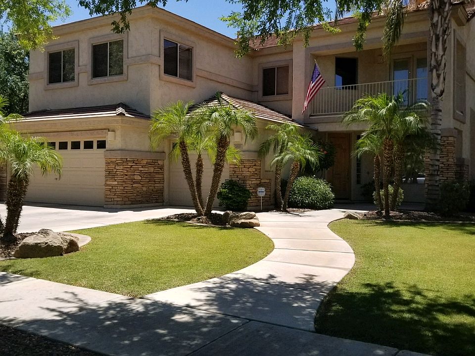 1st image of 253 W Pelican Dr