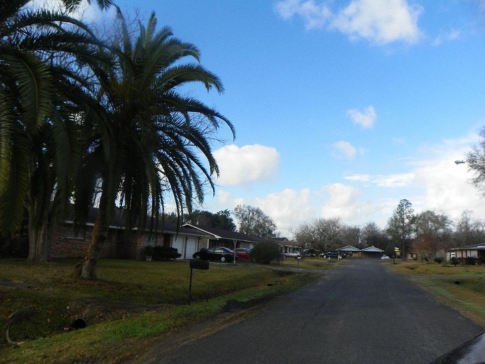 2nd image of 5260 Berard Cir