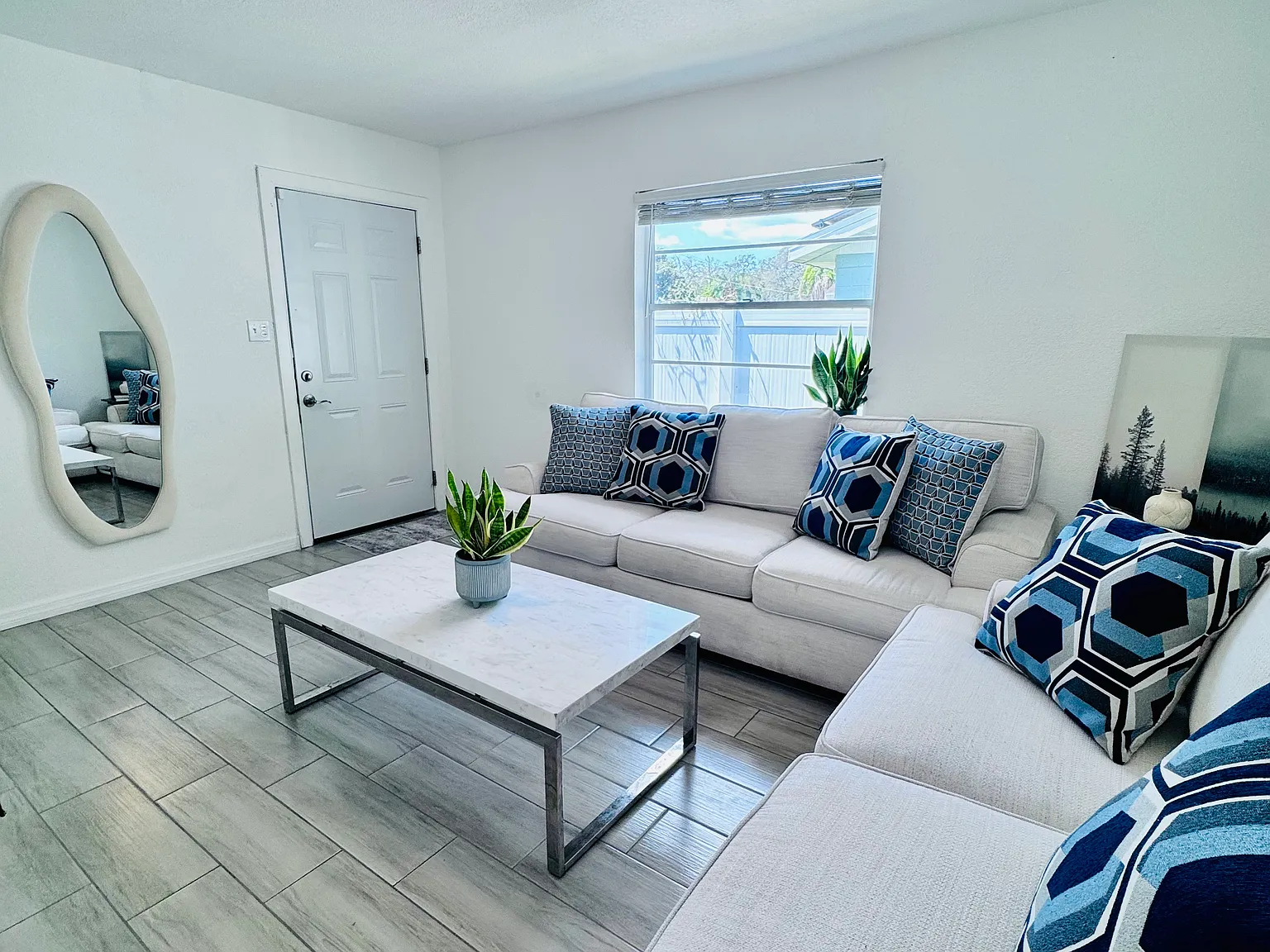 2 bed, 792 sqft, $2,400 — Photo 3