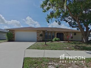 1535 Bay Hill Cir, Sarasota, FL 34232