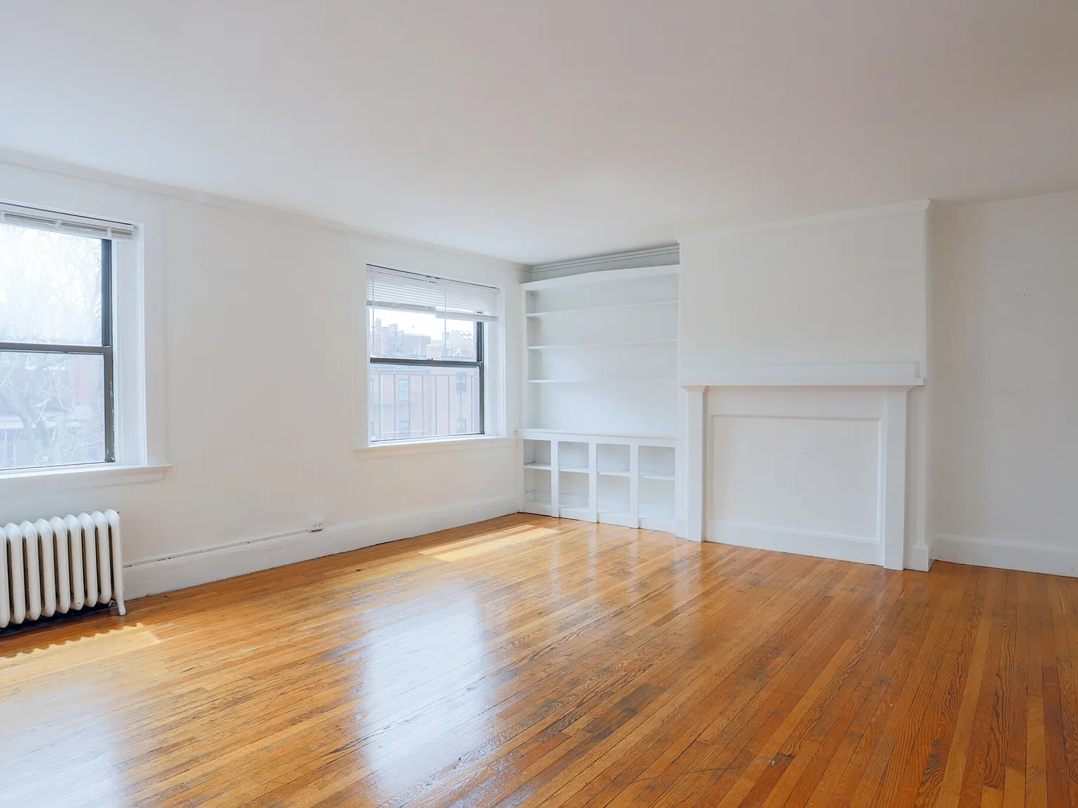Studio, 400 sqft, $2,600 — Photo 1