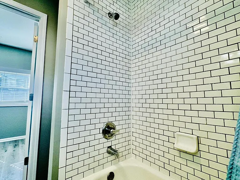 520 Wainwright Ave — Photo 14