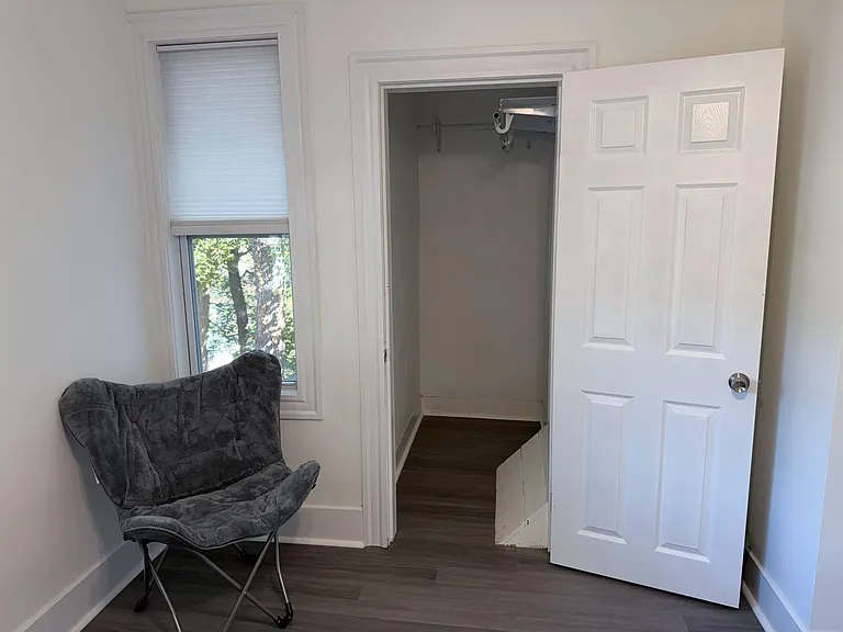 Room 5 closet