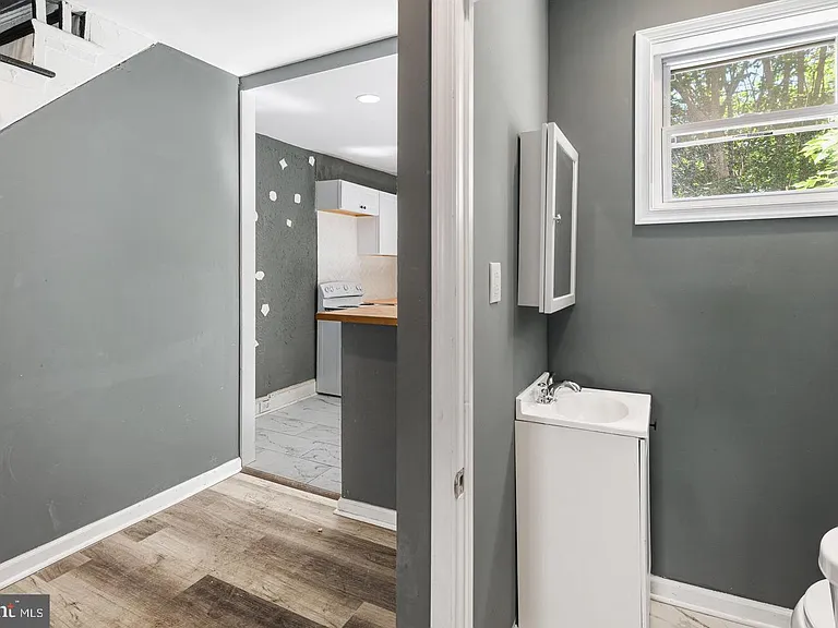 1307 S Hanson St — Photo 12