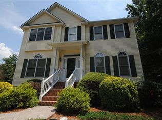 6724 Castleton Dr, Clemmons, NC 27012