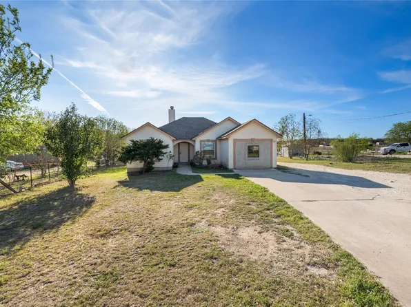 135 Petirrojo Ct, Del Valle, TX 78617
