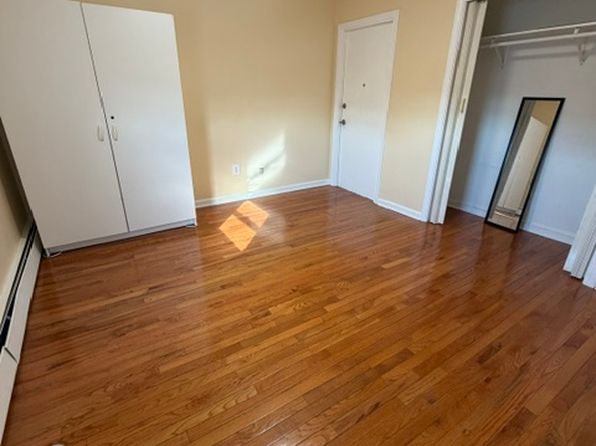 422 Hancock St APT 6