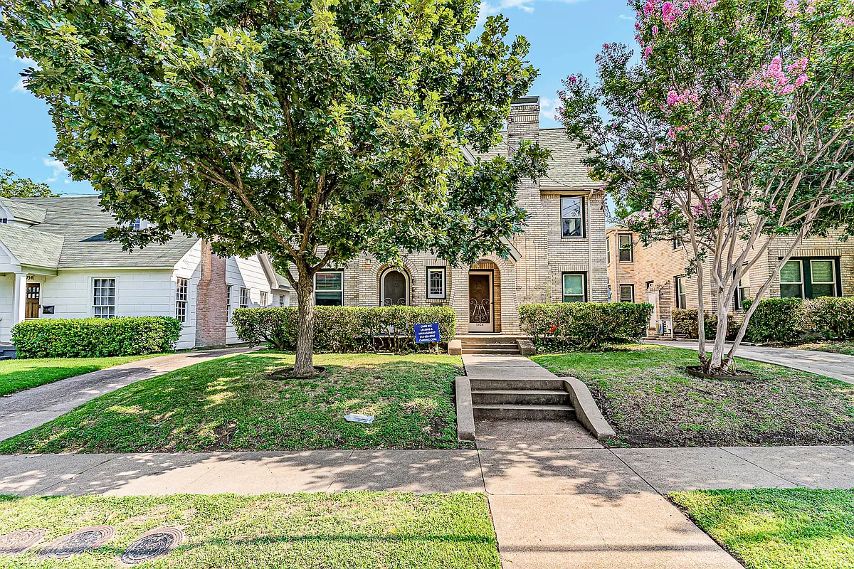 Building Photo - 5926.5 La Vista Dr