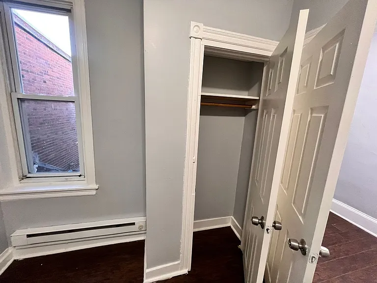 233 N Ramsey St — Photo 16