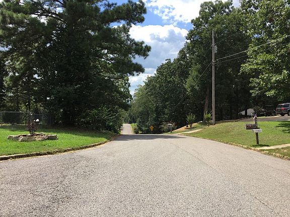 5th image of 8500 Eastern Hills Dr