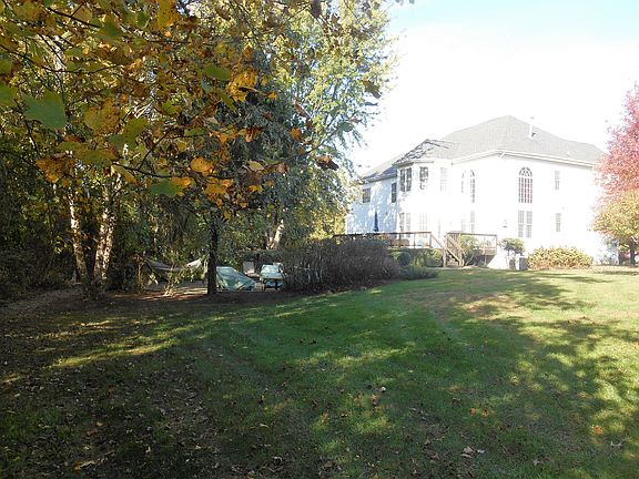 3rd image of 1526 White Tail Deer Ct