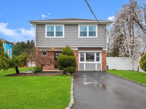 710 Prospect Place, Bellmore, NY 11710