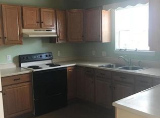 922 Oyster Cove Rd, Beaufort, SC 29902