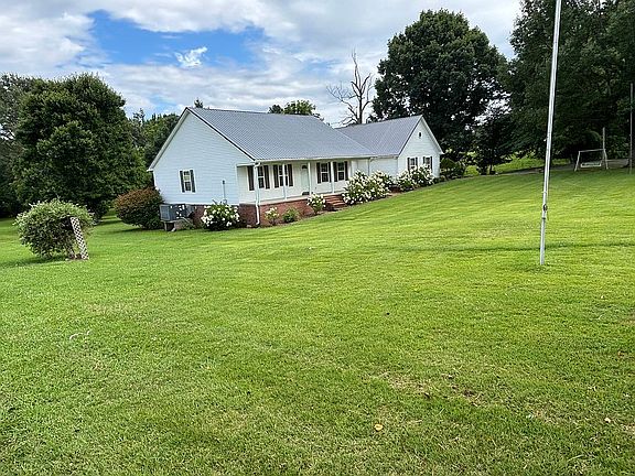 4th image of 3149 Sand Ridge Rd