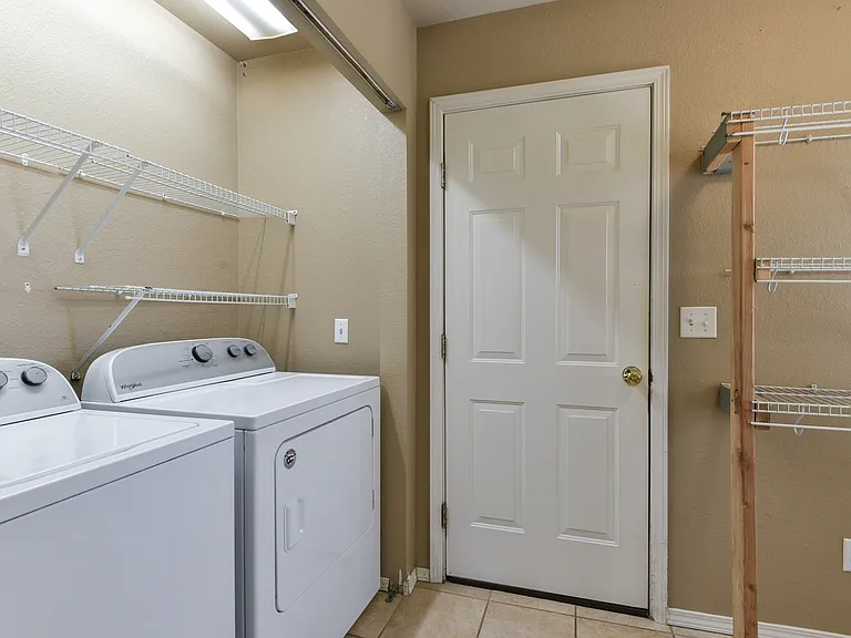 190 Horizon Dr — Photo 23