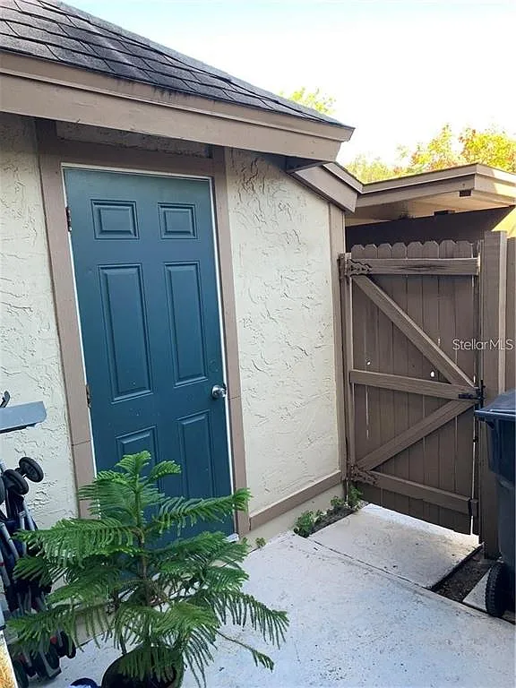 3 bed, 1.5 bath, 1256 sqft, $2,150 — Photo 3