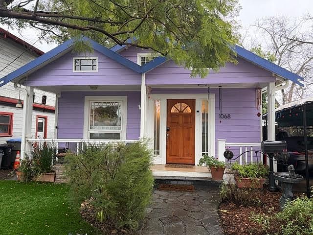 1st image of 1068 Broadway Ave