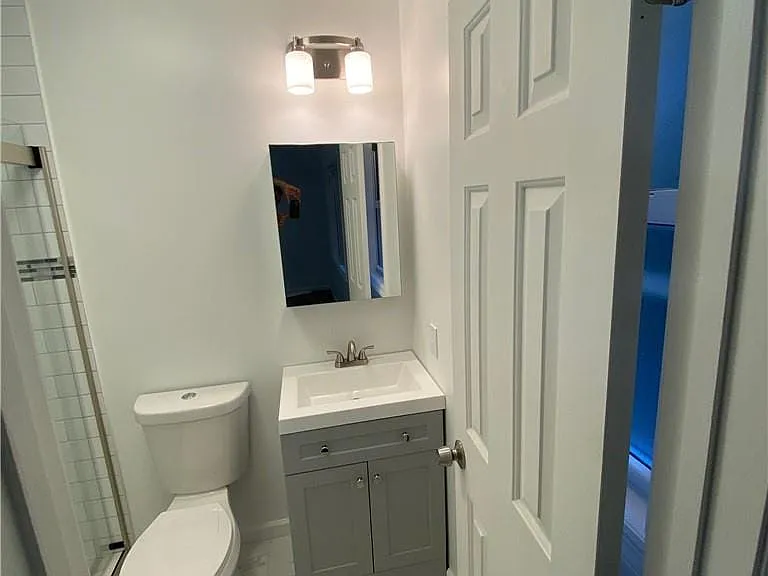 52 Washington St #2 — Photo 10