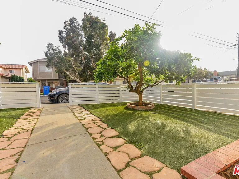 2107 Pullman Ln #A — Photo 4