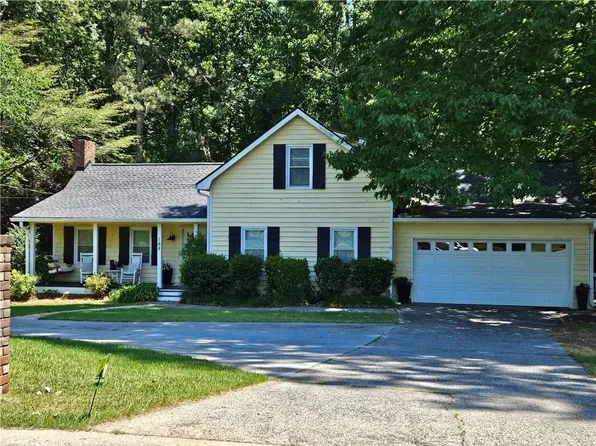 184 Lake Somerset Dr NW, Marietta, GA 30064
