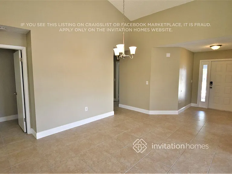 3211 NW 123rd Ter — Photo 5