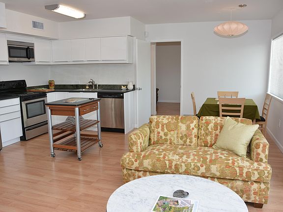 4th image of 4255 N Winfield Scott Plz Ste 1