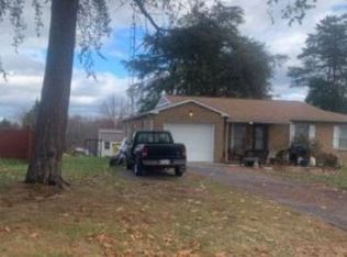 61 Harding Ln, Inwood, WV 25428