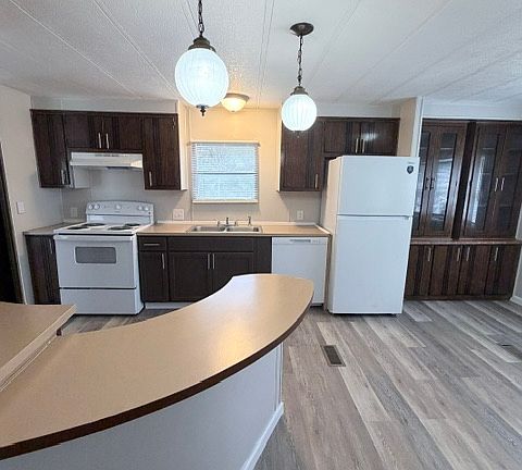 Lots of counter space